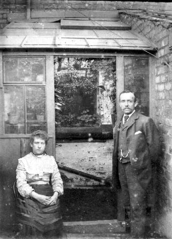 Photograph of James and Martha Hapgood at Weaste